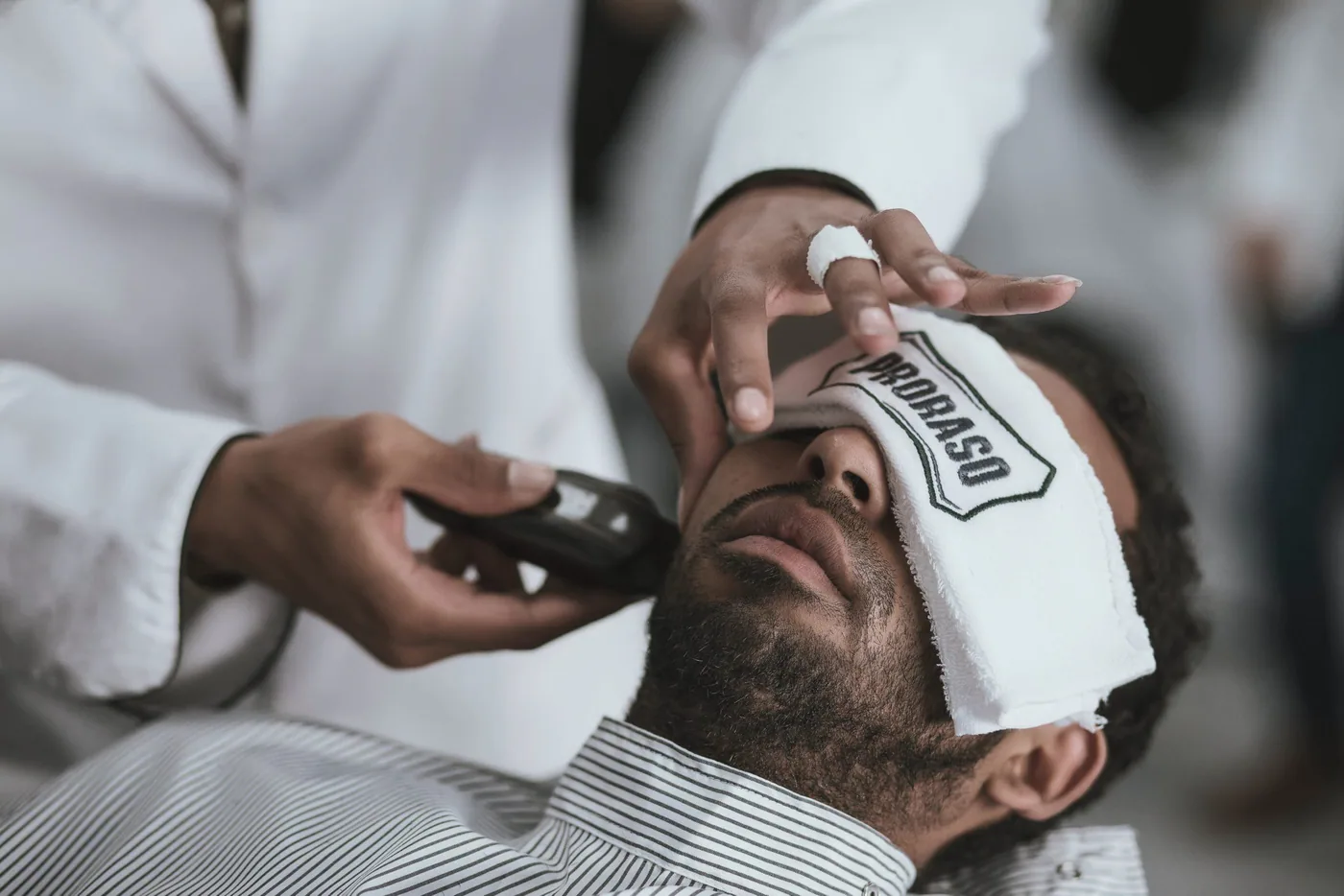 Rituale barba con panno caldo presso Focus Hair Concept a Milano